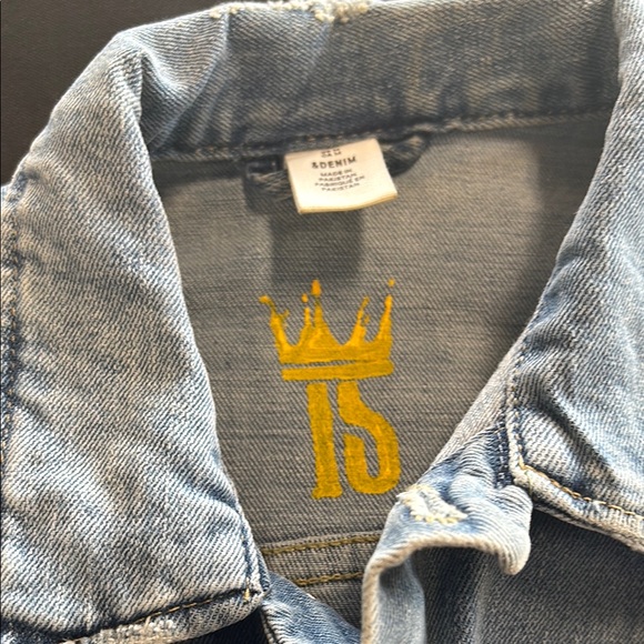 Fearless Hand painted Denim Jacket Size Medium - Picture 7 of 7